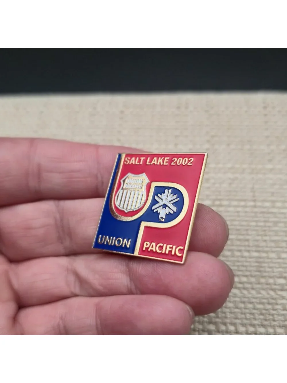Vintage 2002 Salt Lake Winter Olympic Games Union Pacific Pin Brooch A8063